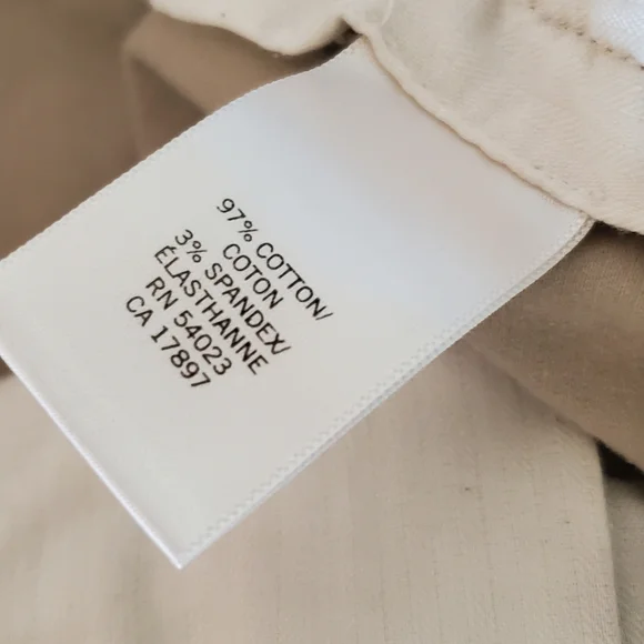 Banana Republic Cargo Shorts - Picture 5 of 5